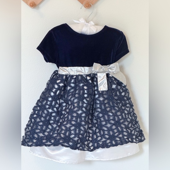Blueberi Boulevard | Baby Girl Velvet Blue Dress - Picture 1 of 3